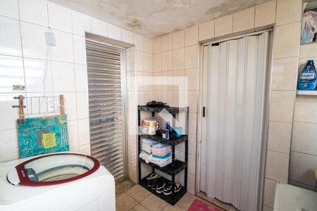 Casa à venda com 170m², 2 quartos e 2 vagas Casa à venda com 170m², 2 quartos e 2 vagasÁrea de Serviço