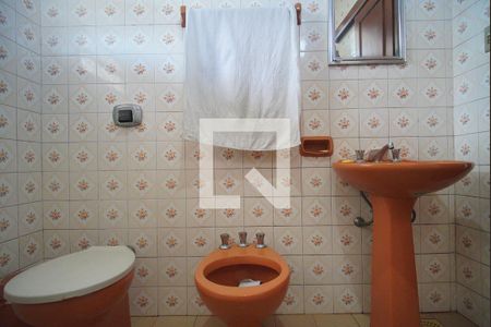 Casa à venda com 450m², 4 quartos e 3 vagas Casa à venda com 450m², 4 quartos e 3 vagasBanheiro da Suíte 3