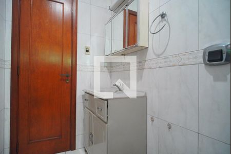 Casa à venda com 450m², 4 quartos e 5 vagas Casa à venda com 450m², 4 quartos e 5 vagasBanheiro da Suíte 1