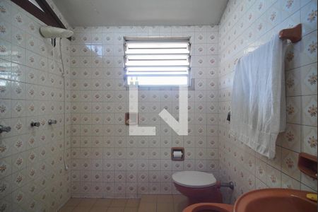 Casa à venda com 450m², 4 quartos e 5 vagas Casa à venda com 450m², 4 quartos e 5 vagasBanheiro da Suíte 3