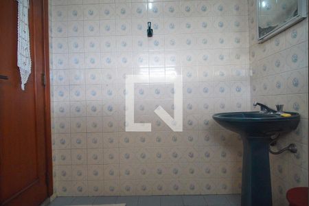 Casa à venda com 450m², 4 quartos e 5 vagas Casa à venda com 450m², 4 quartos e 5 vagasBanheiro da Suíte 4