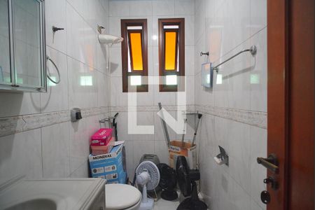 Casa à venda com 450m², 4 quartos e 5 vagas Casa à venda com 450m², 4 quartos e 5 vagasBanheiro da Suíte 1