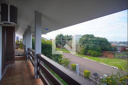 Casa à venda com 450m², 4 quartos e 5 vagas Casa à venda com 450m², 4 quartos e 5 vagasvaranda da Suíte 2