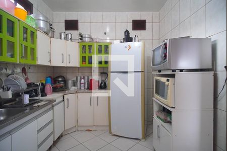 Casa à venda com 450m², 4 quartos e 5 vagas Casa à venda com 450m², 4 quartos e 5 vagasCozinha