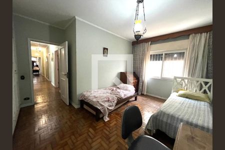 Casa à venda com 465m², 5 quartos e 6 vagas Casa à venda com 465m², 5 quartos e 6 vagasSuite
