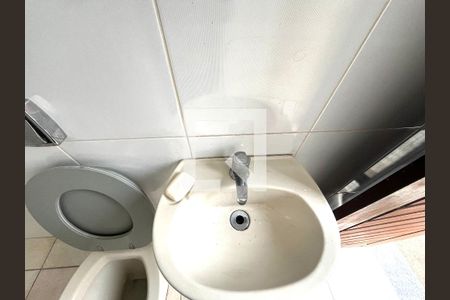 Casa à venda com 465m², 5 quartos e 6 vagas Casa à venda com 465m², 5 quartos e 6 vagasBanheiro de serviço