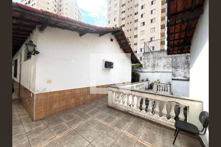 Casa à venda com 465m², 5 quartos e 6 vagas Casa à venda com 465m², 5 quartos e 6 vagasÁrea externa