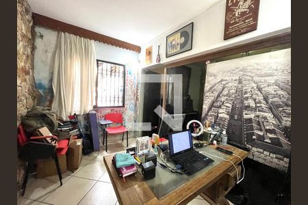 Casa à venda com 465m², 5 quartos e 6 vagas Casa à venda com 465m², 5 quartos e 6 vagasEscritório