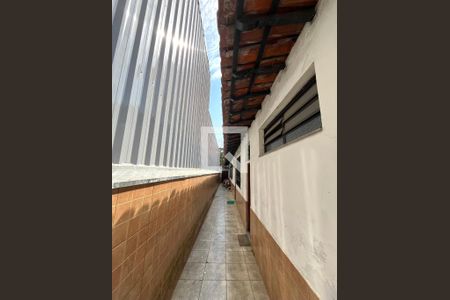 Casa à venda com 465m², 5 quartos e 6 vagas Casa à venda com 465m², 5 quartos e 6 vagasÁrea externa