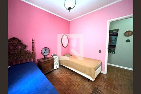 Casa à venda com 465m², 5 quartos e 6 vagas Casa à venda com 465m², 5 quartos e 6 vagasQuarto 2
