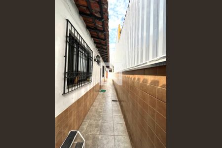 Casa à venda com 465m², 5 quartos e 6 vagas Casa à venda com 465m², 5 quartos e 6 vagasÁrea externa