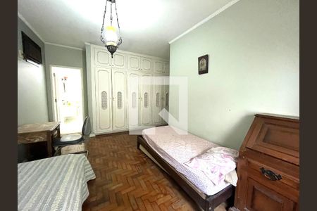 Casa à venda com 465m², 5 quartos e 6 vagas Casa à venda com 465m², 5 quartos e 6 vagasSuite