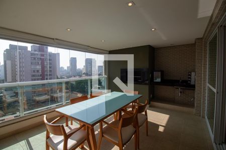 Apartamento à venda com 161m², 3 quartos e 3 vagas Apartamento à venda com 161m², 3 quartos e 3 vagasVaranda Gourmet