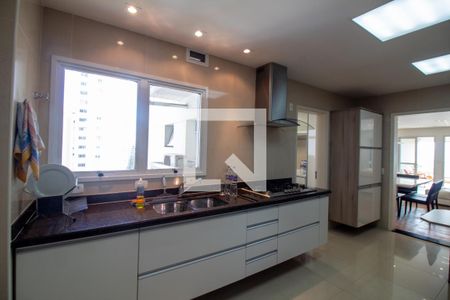 Apartamento à venda com 161m², 3 quartos e 3 vagas Apartamento à venda com 161m², 3 quartos e 3 vagasCozinha