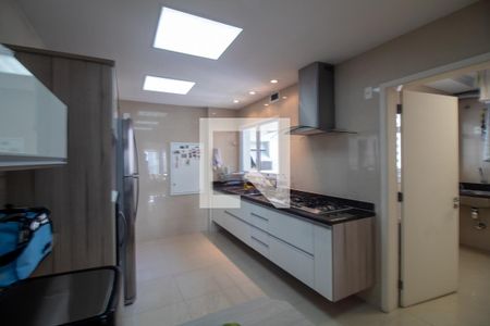 Apartamento à venda com 161m², 3 quartos e 3 vagas Apartamento à venda com 161m², 3 quartos e 3 vagasCozinha