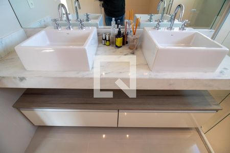 Apartamento à venda com 161m², 3 quartos e 3 vagas Apartamento à venda com 161m², 3 quartos e 3 vagasBanheiro da Suíte 3