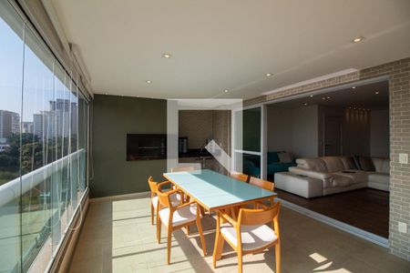 Apartamento à venda com 161m², 3 quartos e 3 vagas Apartamento à venda com 161m², 3 quartos e 3 vagasVaranda Gourmet