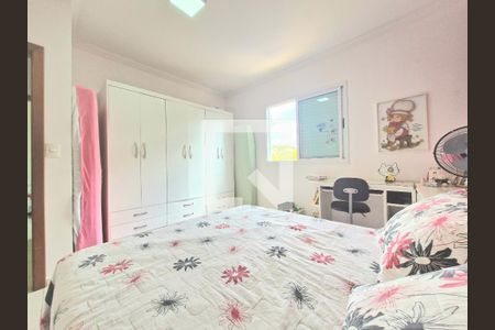 Casa à venda com 287m², 5 quartos e 4 vagas Casa à venda com 287m², 5 quartos e 4 vagasQuarto 2