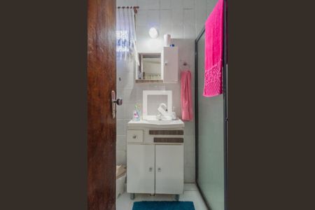 Casa à venda com 228m², 5 quartos e 3 vagasBanheiro da Suíte 4