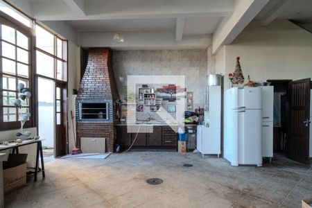 Casa à venda com 228m², 5 quartos e 3 vagasSalão de Festas