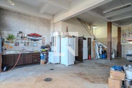 Casa à venda com 228m², 5 quartos e 3 vagasSalão de Festas