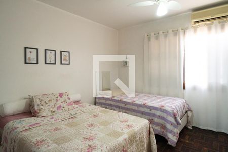 Casa à venda com 228m², 5 quartos e 3 vagasQuarto 1- Suíte