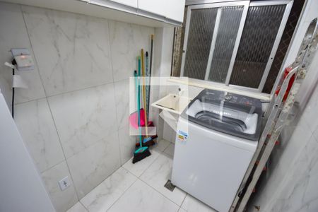Apartamento à venda com 58m², 2 quartos e 1 vaga Apartamento à venda com 58m², 2 quartos e 1 vagaÁrea de Serviço