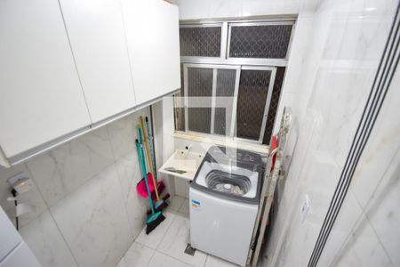 Apartamento à venda com 58m², 2 quartos e 1 vaga Apartamento à venda com 58m², 2 quartos e 1 vagaÁrea de Serviço