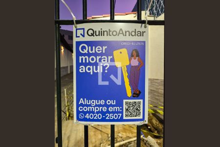 Apartamento à venda com 58m², 2 quartos e 1 vaga Apartamento à venda com 58m², 2 quartos e 1 vagaPlaca QuintoAndar instalada na fachada do condomínio