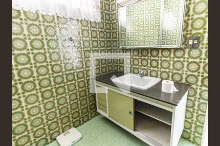 Casa à venda com 200m², 3 quartos e 2 vagas Casa à venda com 200m², 3 quartos e 2 vagasBanheiro da Suíte