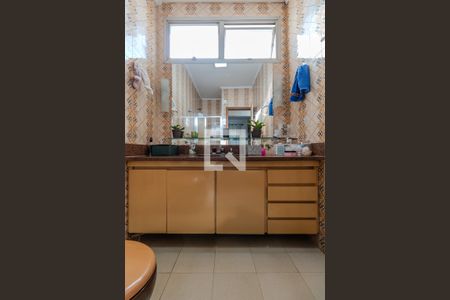 Casa à venda com 250m², 3 quartos e 4 vagas Casa à venda com 250m², 3 quartos e 4 vagasBanheiro 2