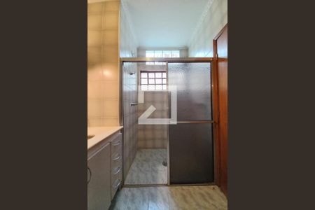 Casa à venda com 169m², 2 quartos e 3 vagas Casa à venda com 169m², 2 quartos e 3 vagasBanheiro