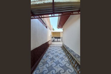 Casa à venda com 169m², 2 quartos e 3 vagas Casa à venda com 169m², 2 quartos e 3 vagasCorredor Lateral