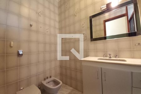 Casa à venda com 169m², 2 quartos e 3 vagas Casa à venda com 169m², 2 quartos e 3 vagasBanheiro