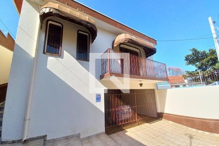 Casa à venda com 169m², 2 quartos e 3 vagas Casa à venda com 169m², 2 quartos e 3 vagasFachada do Prédio
