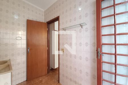 Casa à venda com 169m², 2 quartos e 3 vagas Casa à venda com 169m², 2 quartos e 3 vagasÁrea de Serviço