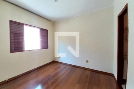 Casa à venda com 169m², 2 quartos e 3 vagas Casa à venda com 169m², 2 quartos e 3 vagasQuarto 2 - Suíte