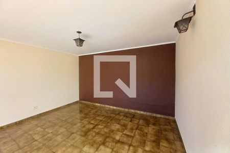 Casa à venda com 169m², 2 quartos e 3 vagas Casa à venda com 169m², 2 quartos e 3 vagasGaragem