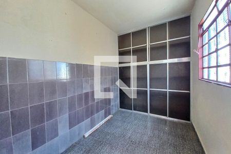 Casa à venda com 169m², 2 quartos e 3 vagas Casa à venda com 169m², 2 quartos e 3 vagasSala