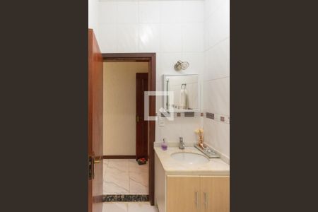 Casa à venda com 158m², 4 quartos e 2 vagas Casa à venda com 158m², 4 quartos e 2 vagasBanheiro