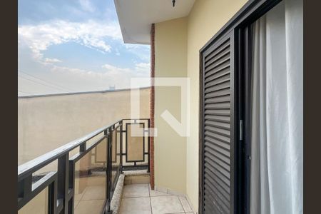 Casa à venda com 150m², 3 quartos e 4 vagas Casa à venda com 150m², 3 quartos e 4 vagasVaranda
