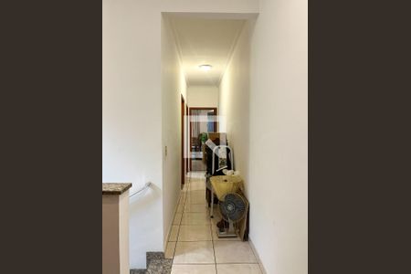 Casa à venda com 150m², 3 quartos e 4 vagas Casa à venda com 150m², 3 quartos e 4 vagasCorredor