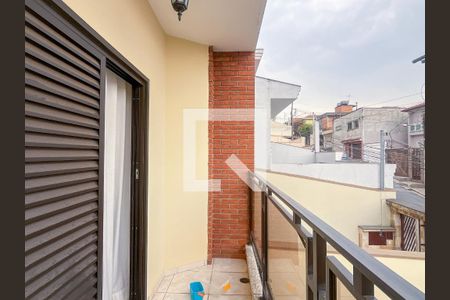 Casa à venda com 150m², 3 quartos e 4 vagas Casa à venda com 150m², 3 quartos e 4 vagasVaranda