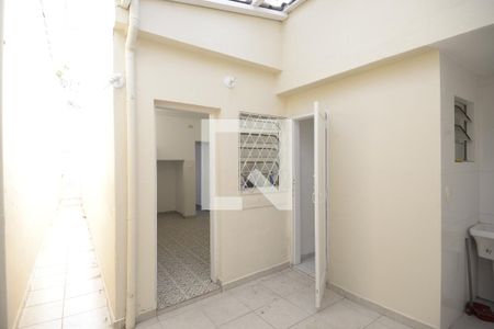 Casa à venda com 90m², 2 quartos e 1 vagaQuintal