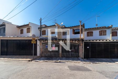 Casa à venda com 205m², 3 quartos e 2 vagasFachada