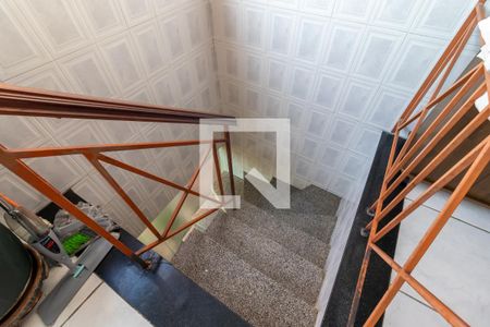 Casa à venda com 205m², 3 quartos e 2 vagasCozinha - Escada