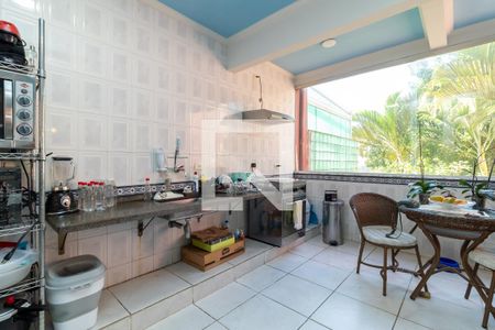 Casa à venda com 205m², 3 quartos e 2 vagasCozinha
