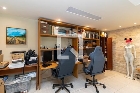 Casa à venda com 205m², 3 quartos e 2 vagasEscritório