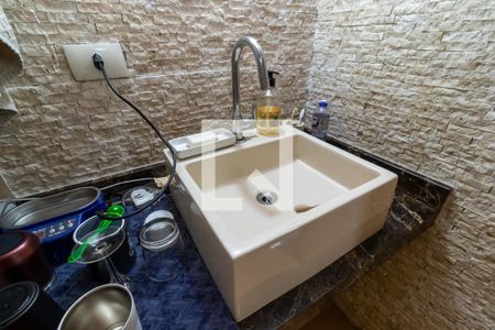 Casa à venda com 205m², 3 quartos e 2 vagasBanheiro 3