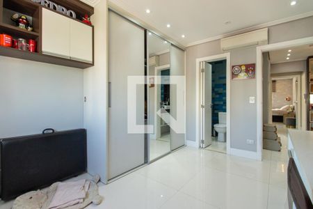 Casa de condomínio à venda com 464m², 4 quartos e 4 vagas Casa de condomínio à venda com 464m², 4 quartos e 4 vagasSuíte 2